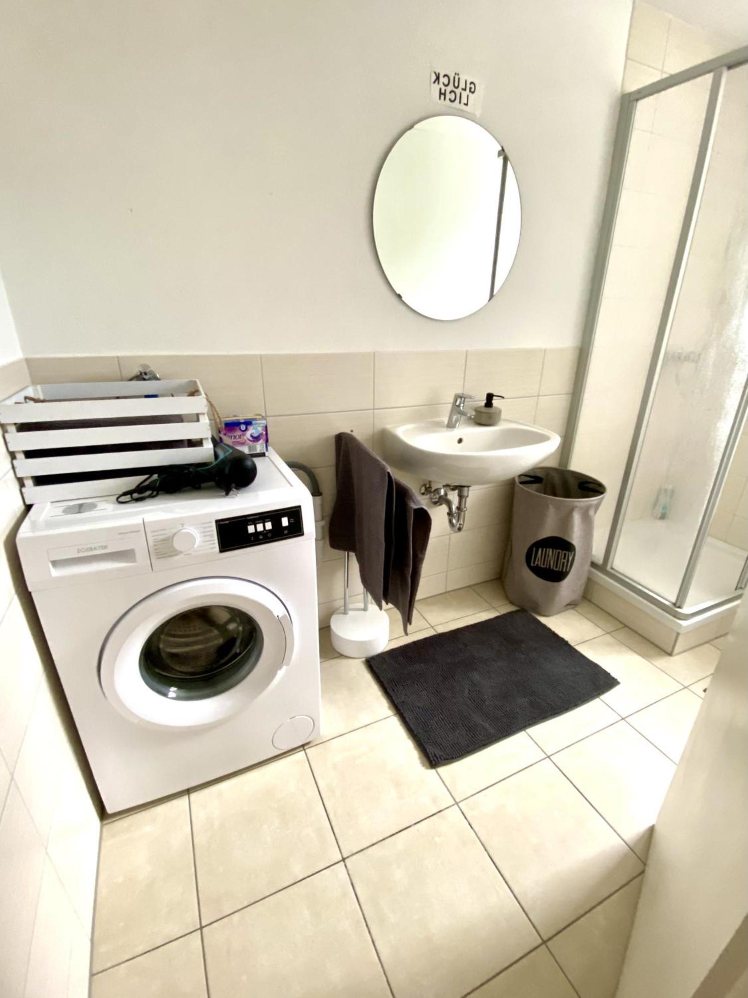 3 Zimmer Apartment Mit Flussblick - Self Check-In Eggenfelden Luaran gambar